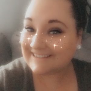 Meet your Posher, Monique